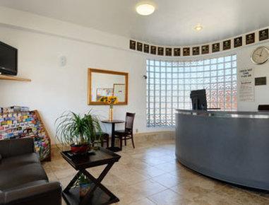 Days Inn By Wyndham Seattle North Of Downtown Экстерьер фото